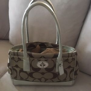 Coach Hamptons Madeline Satchel